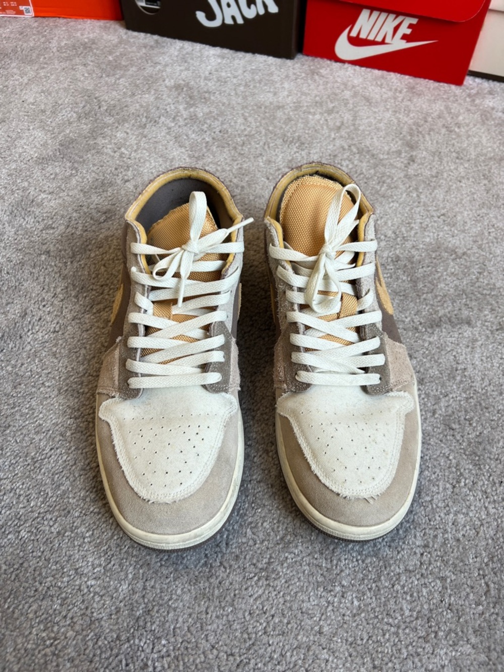 Air Jordan 1 Low SE Craft "Taupe Haze"
